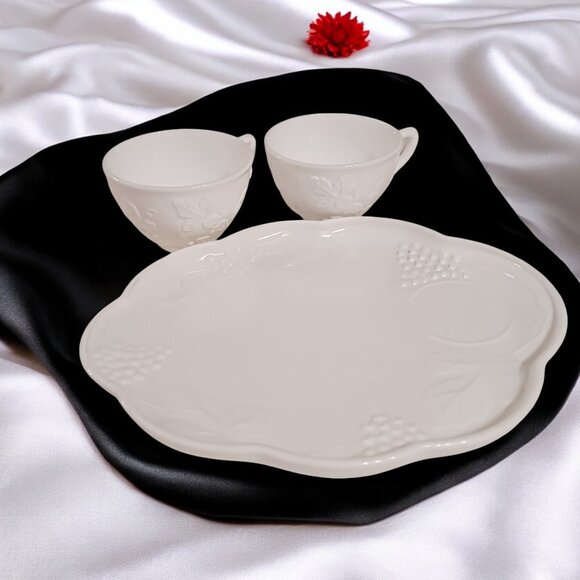 VTG  Indiana White Milk Glass  Harvest Pattern Grape Motif Snack Luncheon Set - Picture 5 of 12